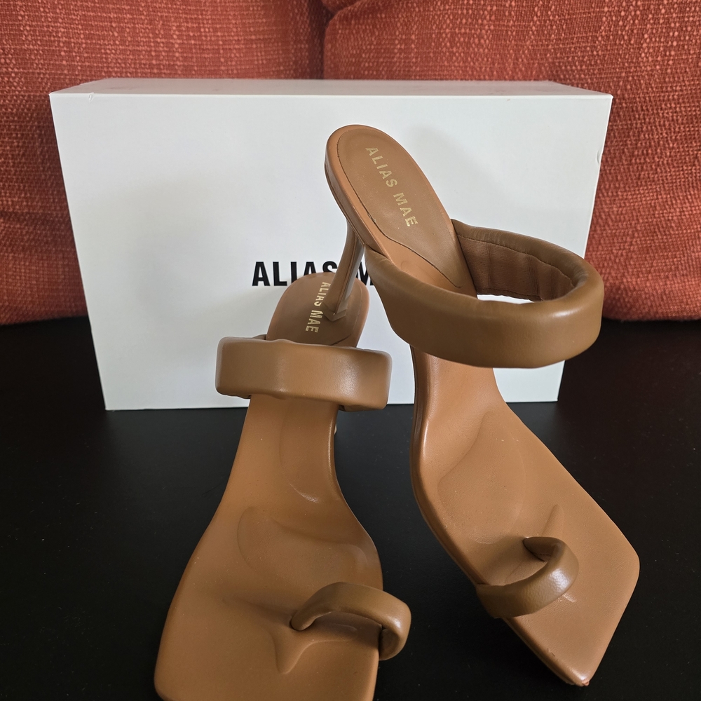 Alias Mae Women's Brown Heels